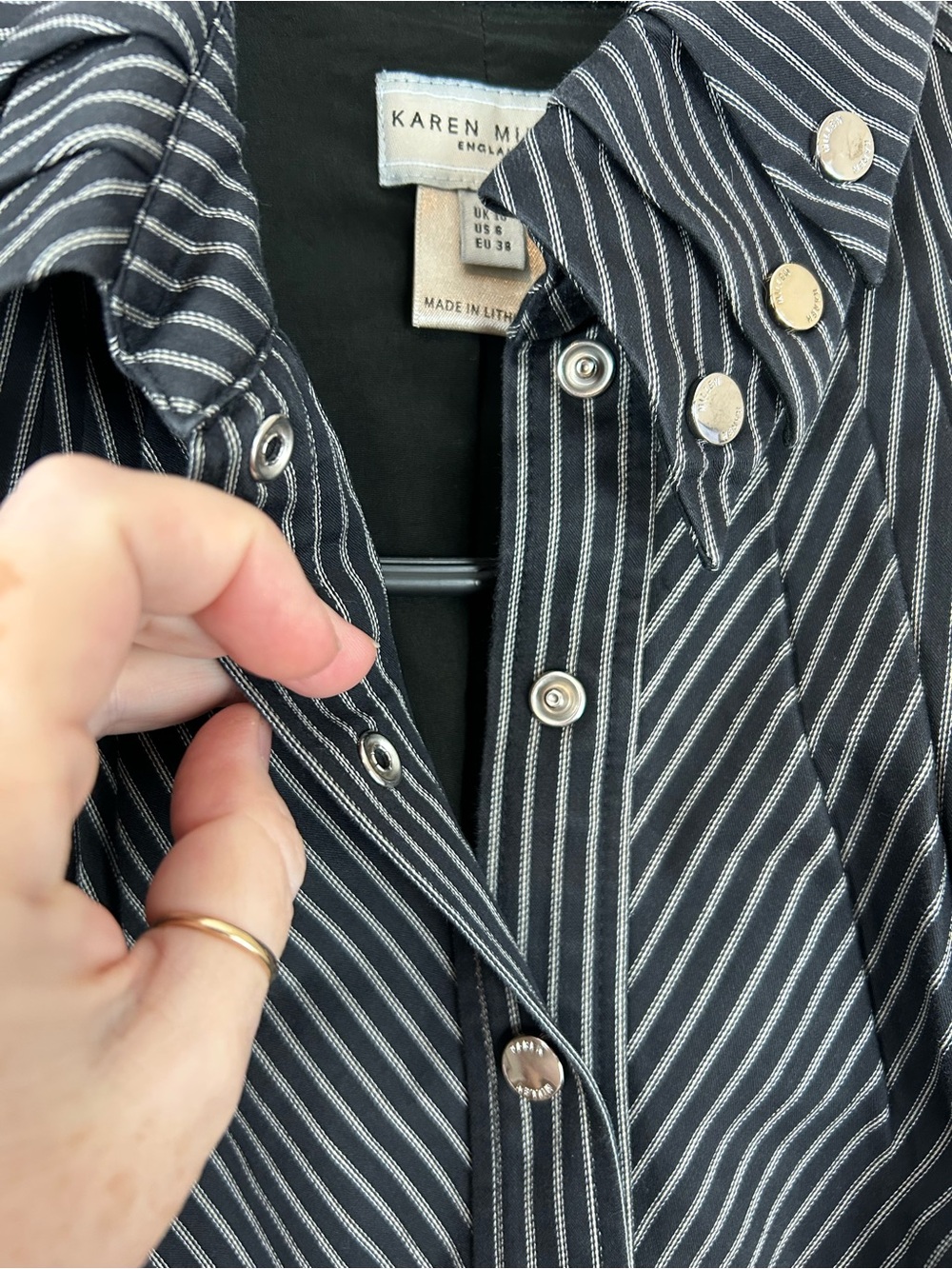 Karen Millen England Pinstripe Shirt Dress US 6 Black Silver Studded Collar - Picture 3 of 11